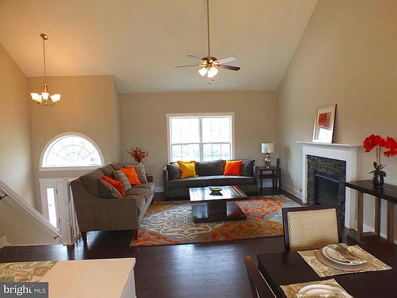 Lewis III Living Room