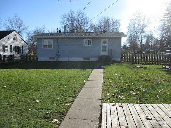 Kirschenman Back Ext