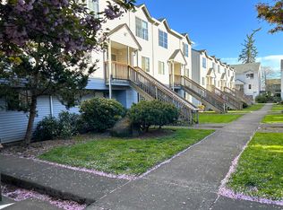 15832 SE Stark St APT G, Portland, OR 97233