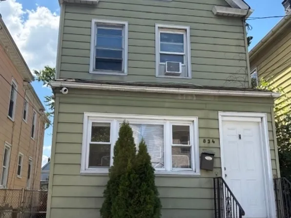 834 Rebecca Pl, Elizabeth City, NJ 07201