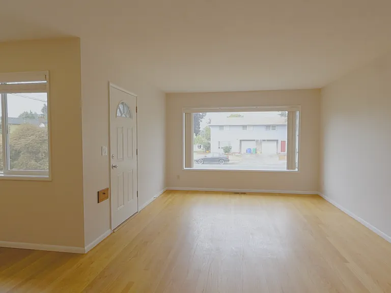 6208 SE Woodstock Blvd — Photo 4