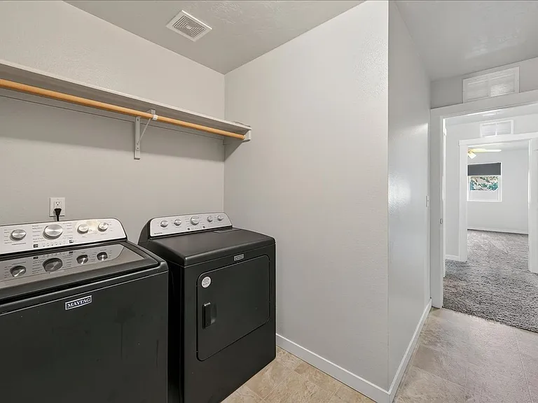 3914 W Meadowpine St — Photo 14