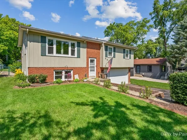 3411 Ridge Rd, Island Lake, IL 60042