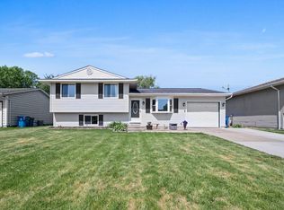 1547 Hampton Ct, Mishawaka, IN 46544