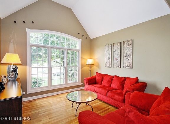 3rd image of 3431 Goldfinch Dr