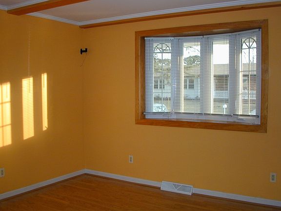 den facing bow window