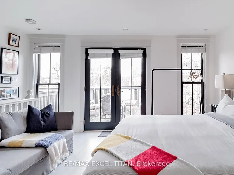 80 Willcocks St — Photo 20