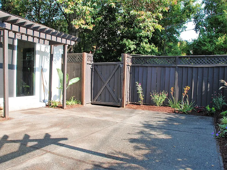Tamalpais Avenue 52 — Photo 17