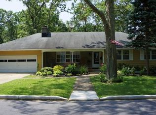512 Ridgewood Dr, Northfield, NJ 08225