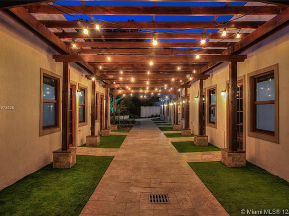 4th image of 729 W Las Olas Blvd Unit 4