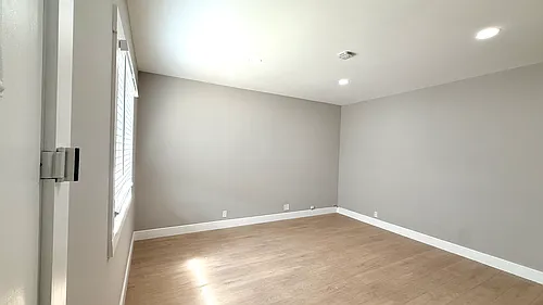 35 Wallington Ave Photo 1