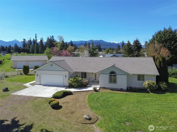 462 E Runnion, Sequim, WA 98382