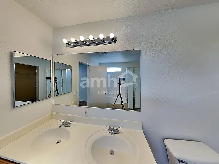 16020 W Morning Glory St — Photo 11