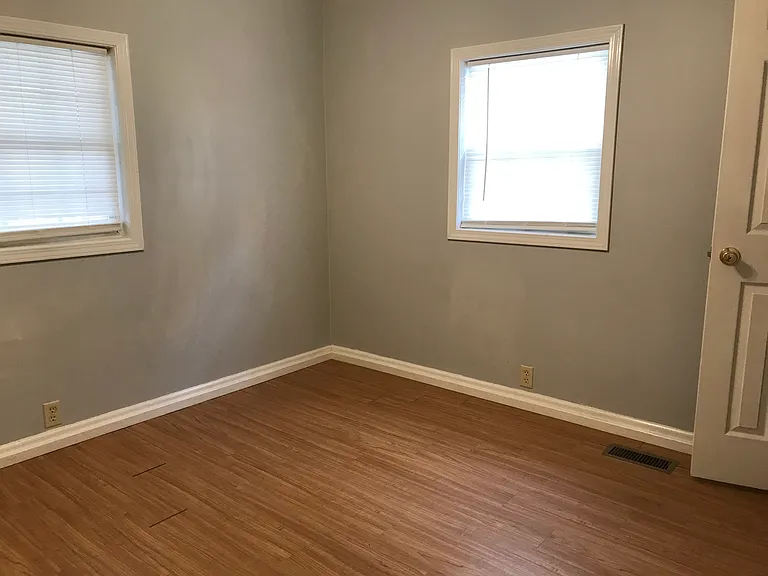 1213 Sierra St — Photo 6
