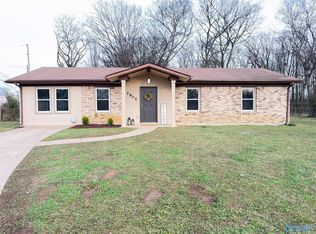 2902 Alhambra Cir SW, Huntsville, AL 35805