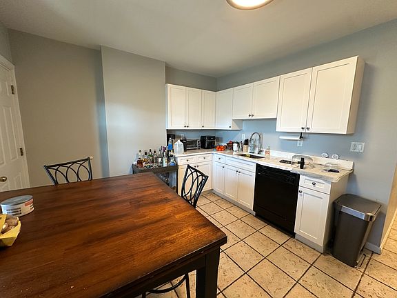 3rd image of 229 Main St APT 3L
