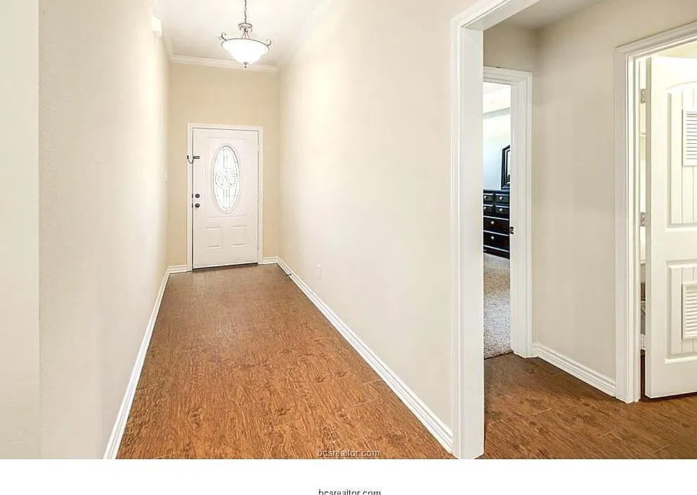 4 bed, 1825 sqft, $2,250 — Photo 2