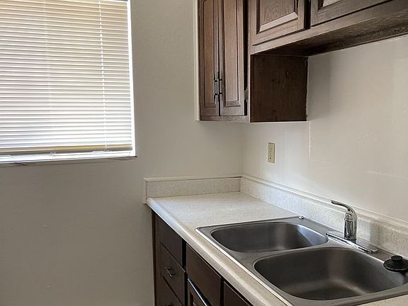 3rd image of 1130 Ohio Ave #8