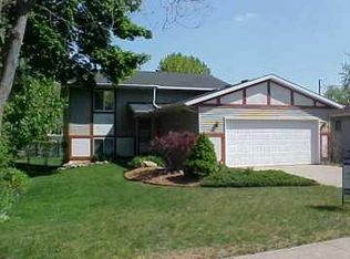 877 Belfield St SW, Wyoming, MI 49509