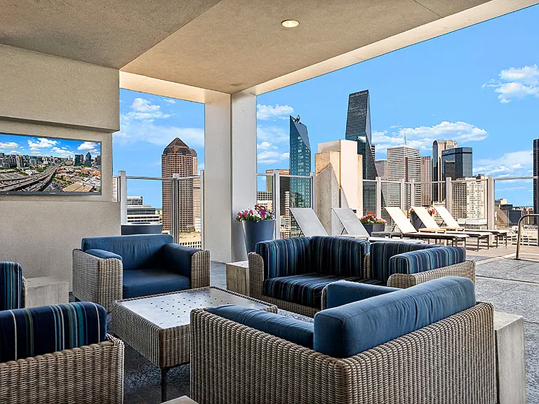 Poolside lounge seating