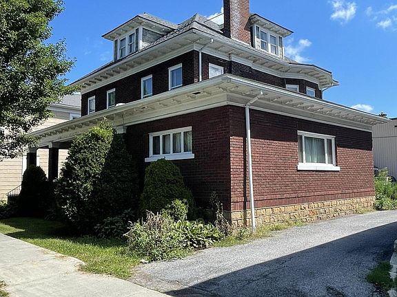2nd image of 208 N Julian St
