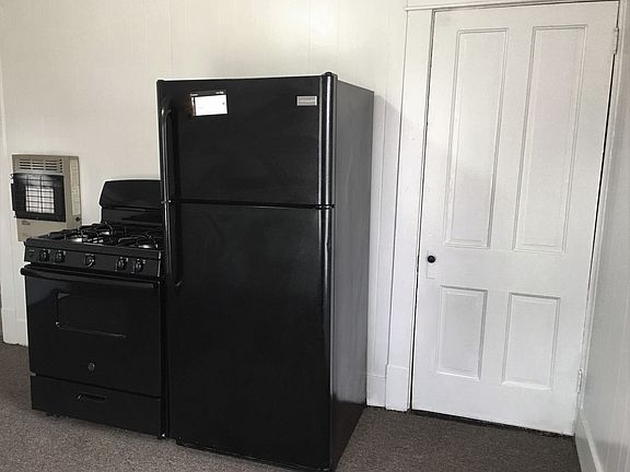 5th image of 854 Greene St APT 3