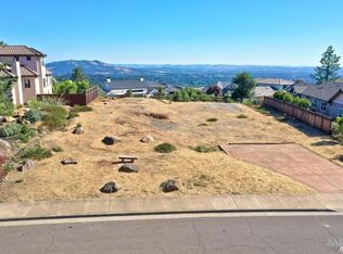 2220 Newgate Ct, Santa Rosa, CA 95404