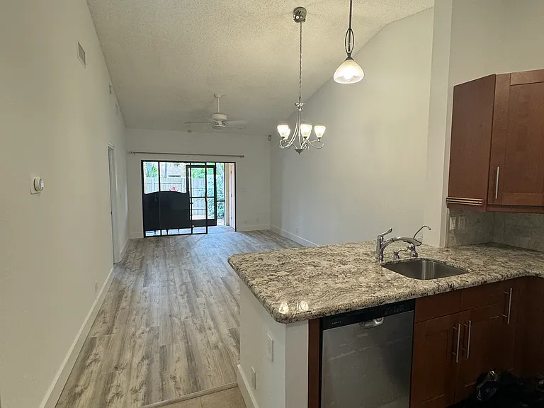 3054 S Oakland Forest Dr #2206 — Photo 5