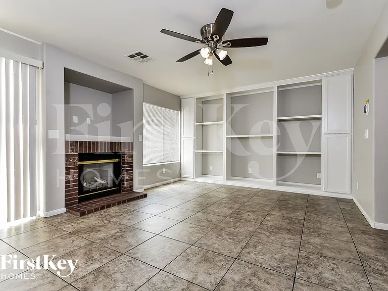 8717 Blooming Sand Ave — Photo 4
