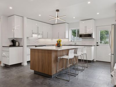 3024 James Ave S, Minneapolis, MN, 55408