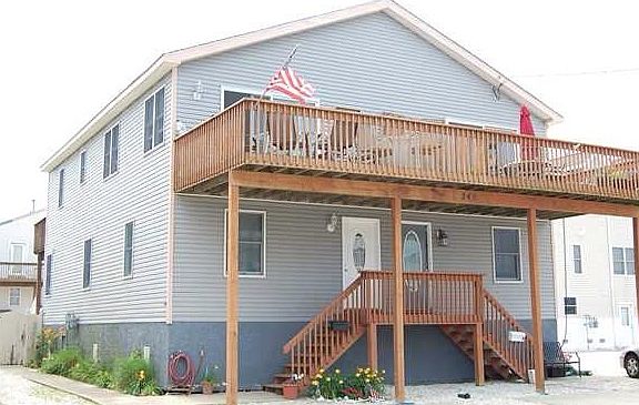 2nd image of 240 36th St #W