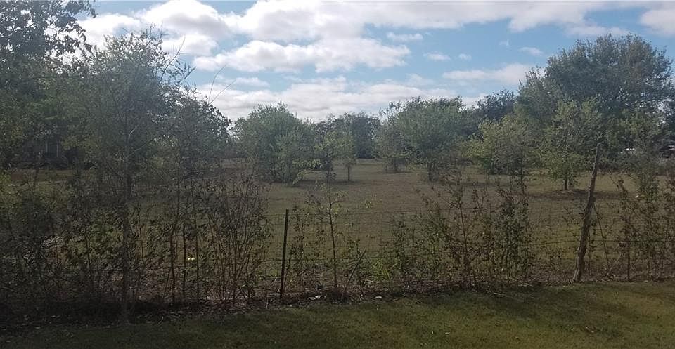 1st image of 100 Park Meadow Dr