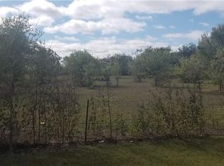 100 Park Meadow Dr, Jarrell, TX 76537