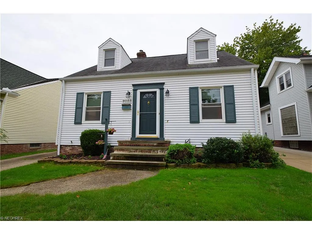 9005 Fernhill Ave photo 1