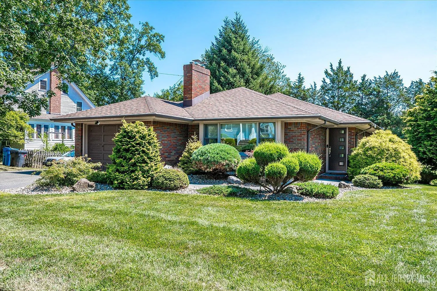 22 Homer Pl photo 1