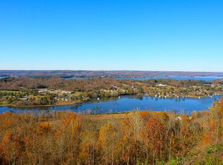 141 Scenic Bluff Dr, Guntersville, AL 35976