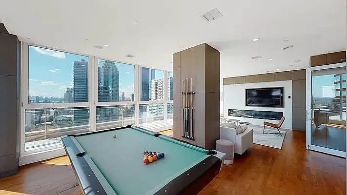 Rented by Feast Realty Group | media 16