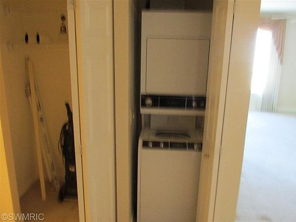 5th image of 95 Campau Cir NW #19