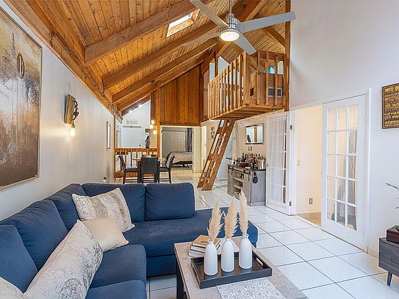 3rd image of 497 N University Dr #497