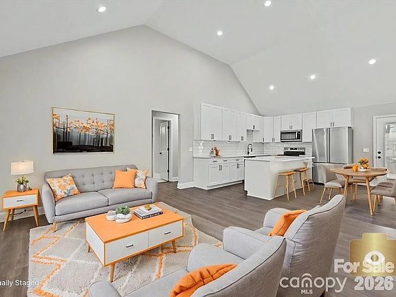 2nd image of 211 Ridley St