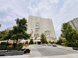30 Greenfield Ave #1806, Toronto, ON M2N 6N3