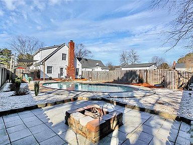 7426 Walnut Wood Dr Charlotte Nc 28227 Mls 3693797 Zillow