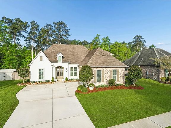 2nd image of 1553 Rue De Fontaine