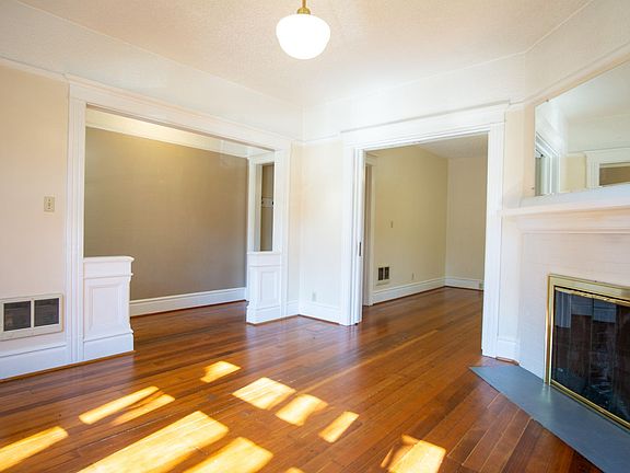4th image of 2153-2159 NW Hoyt St #2153
