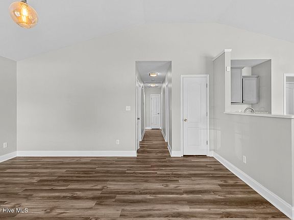 3rd image of 310 Connie Court