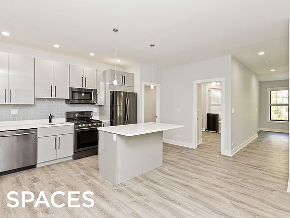 2nd image of 1062 W Glenlake Ave #2A