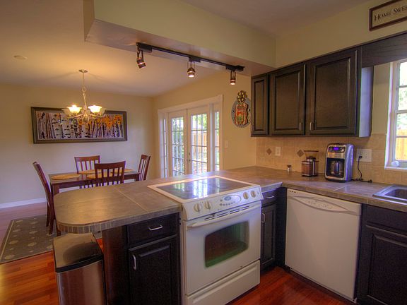 5th image of 2649 NW 55th Blvd