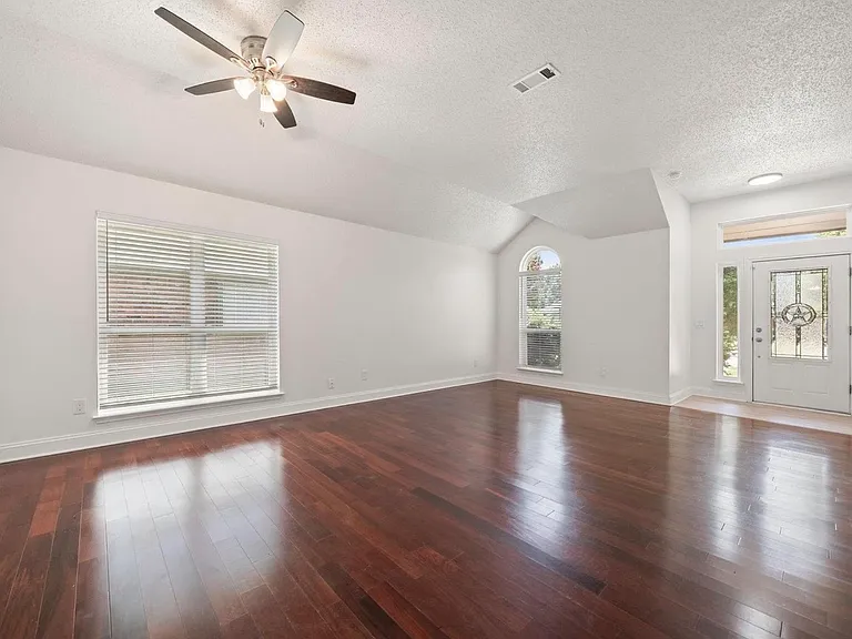 11000 Trestles Rd — Photo 12