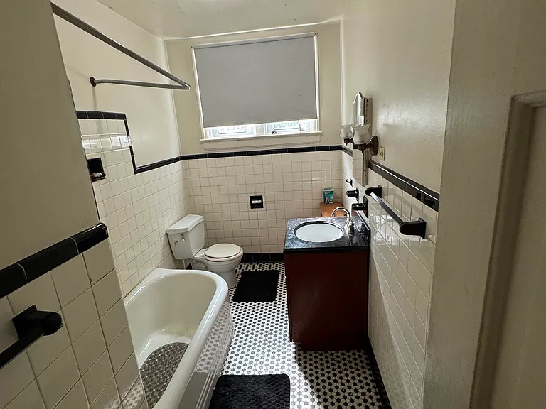 63 E Antietam St #1E — Photo 6