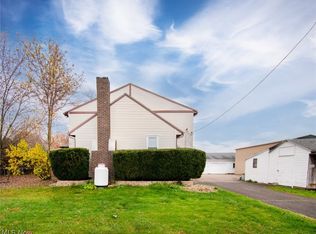 8363 S Duck Creek Rd, Berlin Center, OH 44401